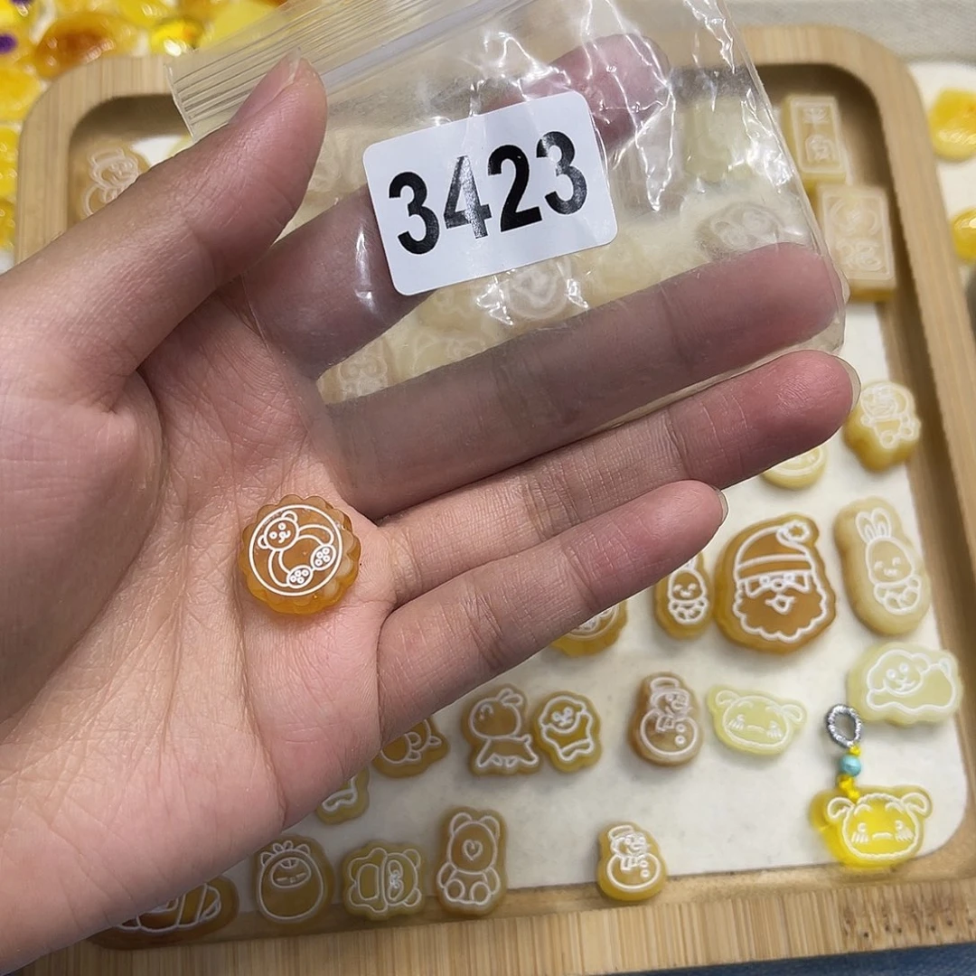 琥珀未镶嵌珠宝奇石蜜蜡