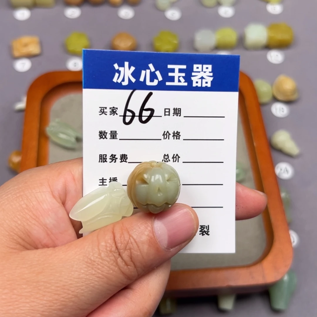 蛇纹石玉未镶嵌颈饰将**怒