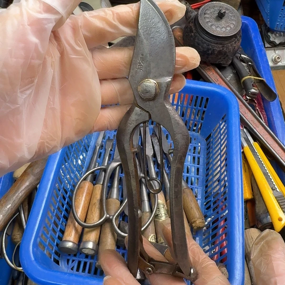 玉***。厚款五金工具制造工艺
