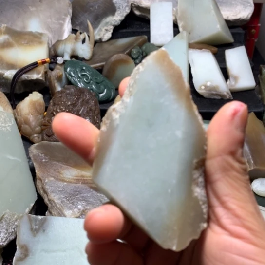 和田玉（糖玉）未镶嵌挂件