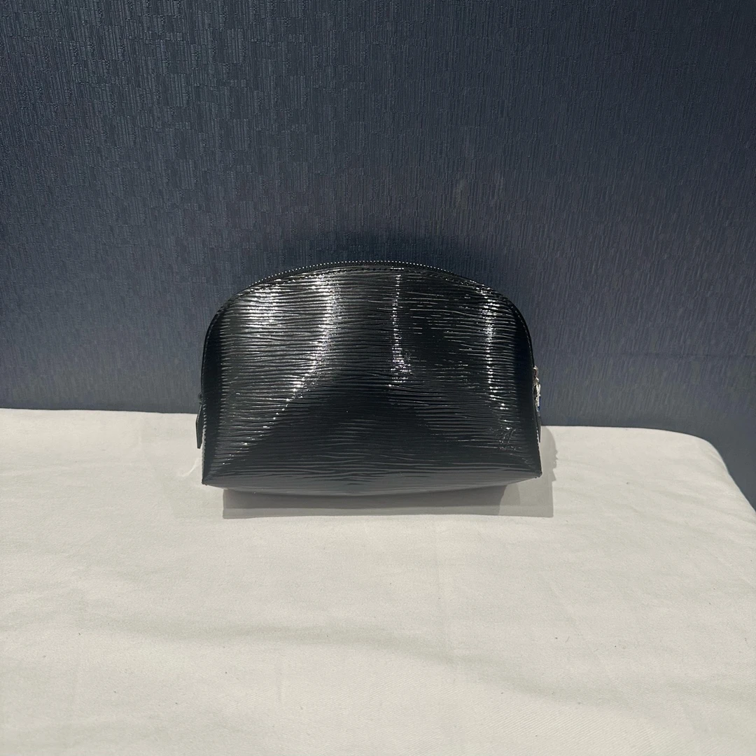 95新 LouisVuitton/路易威登 水波纹黑色化妆包 yy1580 5893