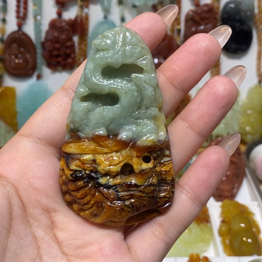 蛇纹石玉未镶嵌颈饰