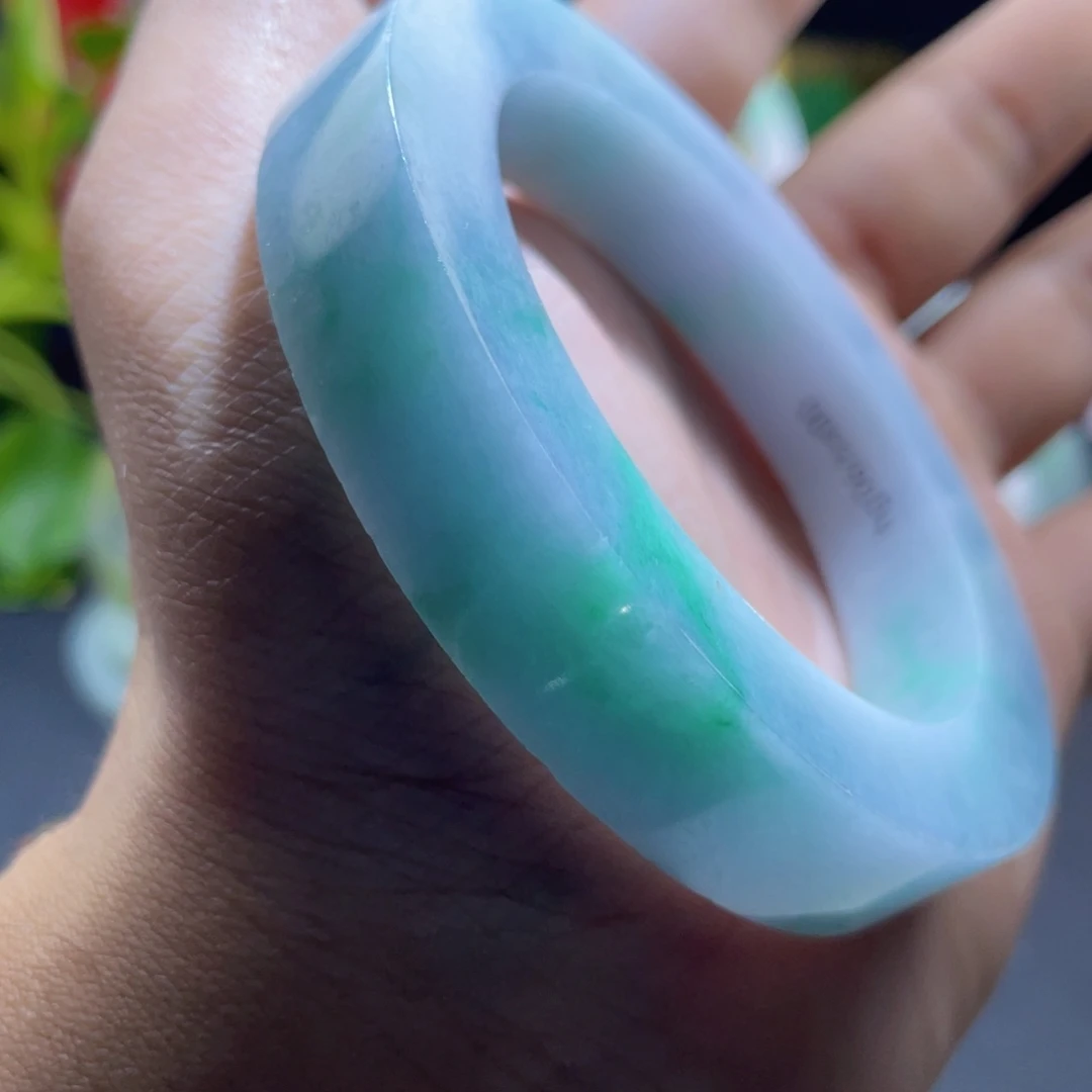 惠***莲定制翡翠未镶嵌翡翠