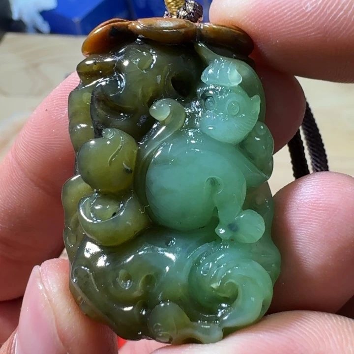 未镶嵌和田玉（糖玉）挂件