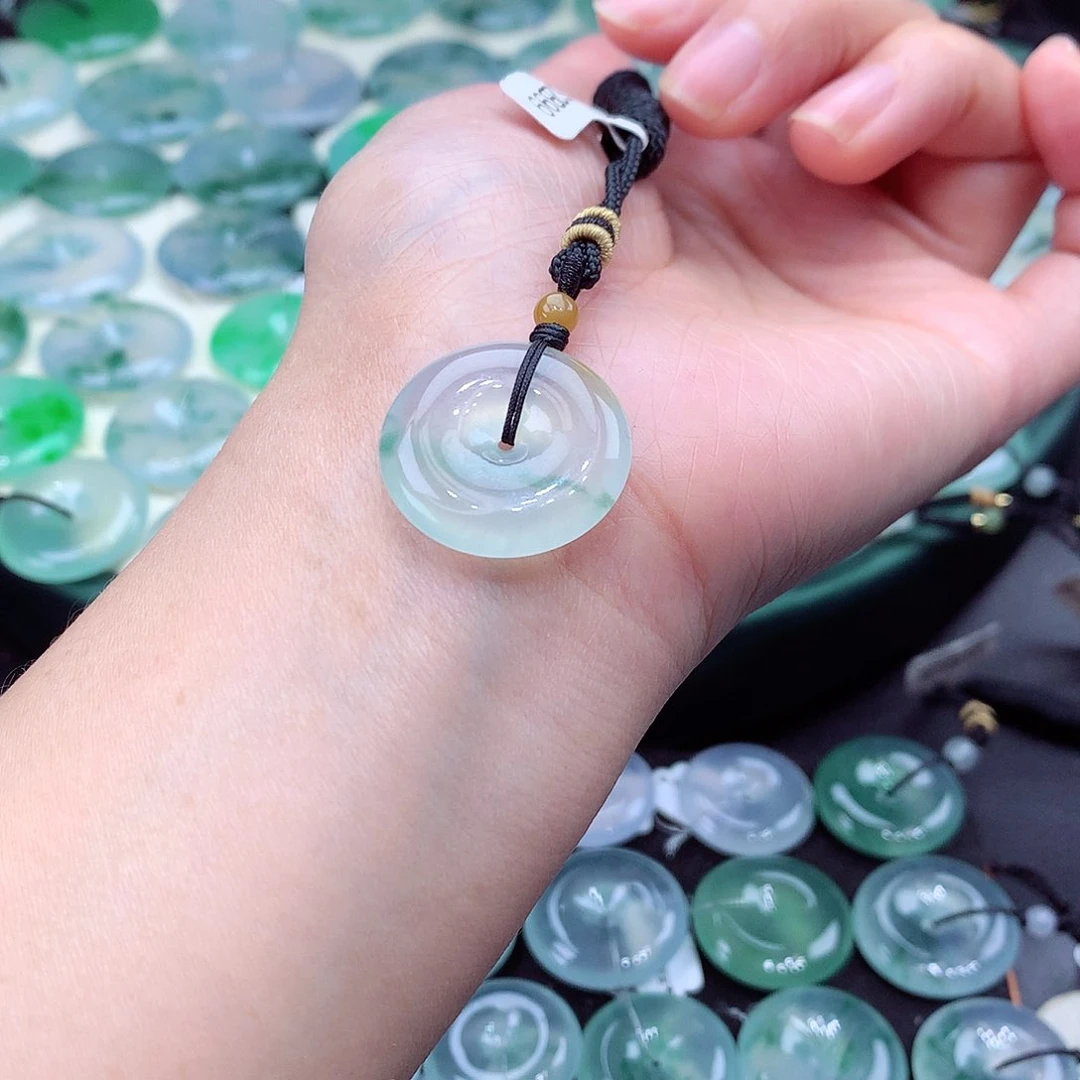 颈饰未镶嵌翡翠平安圈