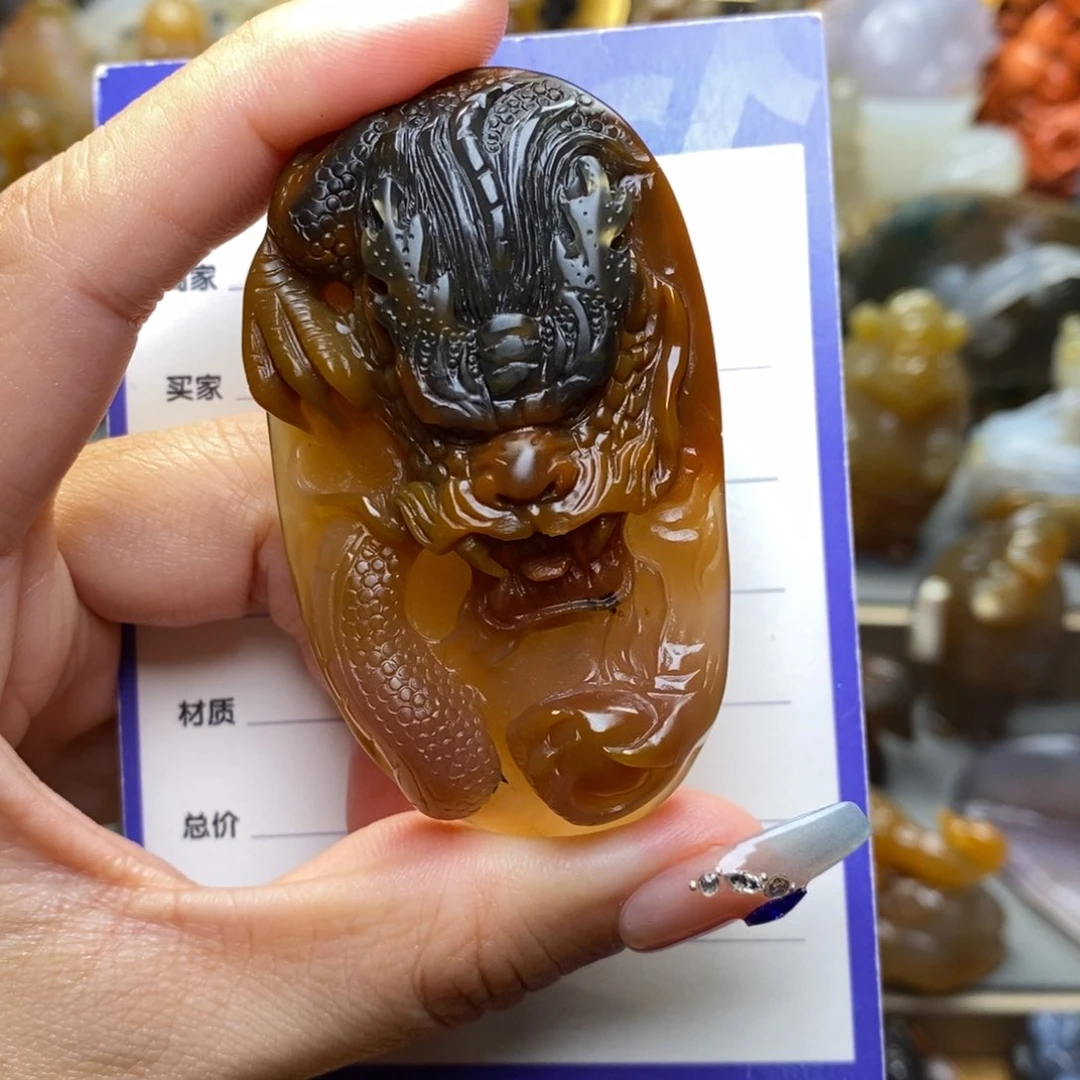 玛瑙/玉髓挂件未镶嵌青****台