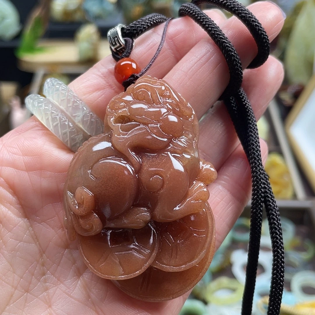 蛇纹石玉颈饰未镶嵌毛*辽阳红貔貅