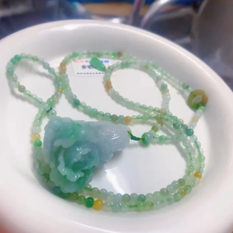 翡翠a货白菜45-26-23雕刻玉镯一套