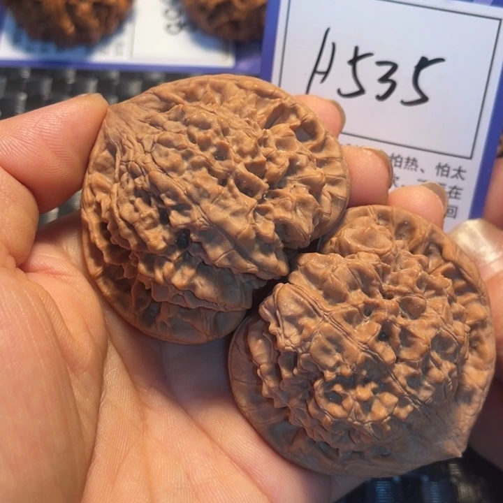 福***斯文玩核桃把件52官帽A535