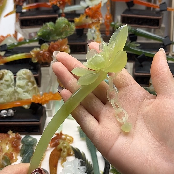 蛇纹石玉岫玉发簪未镶嵌傲***、