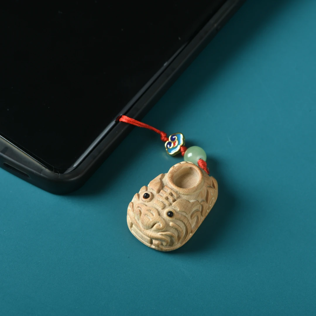 柏木精雕虎头鞋挂饰手机挂