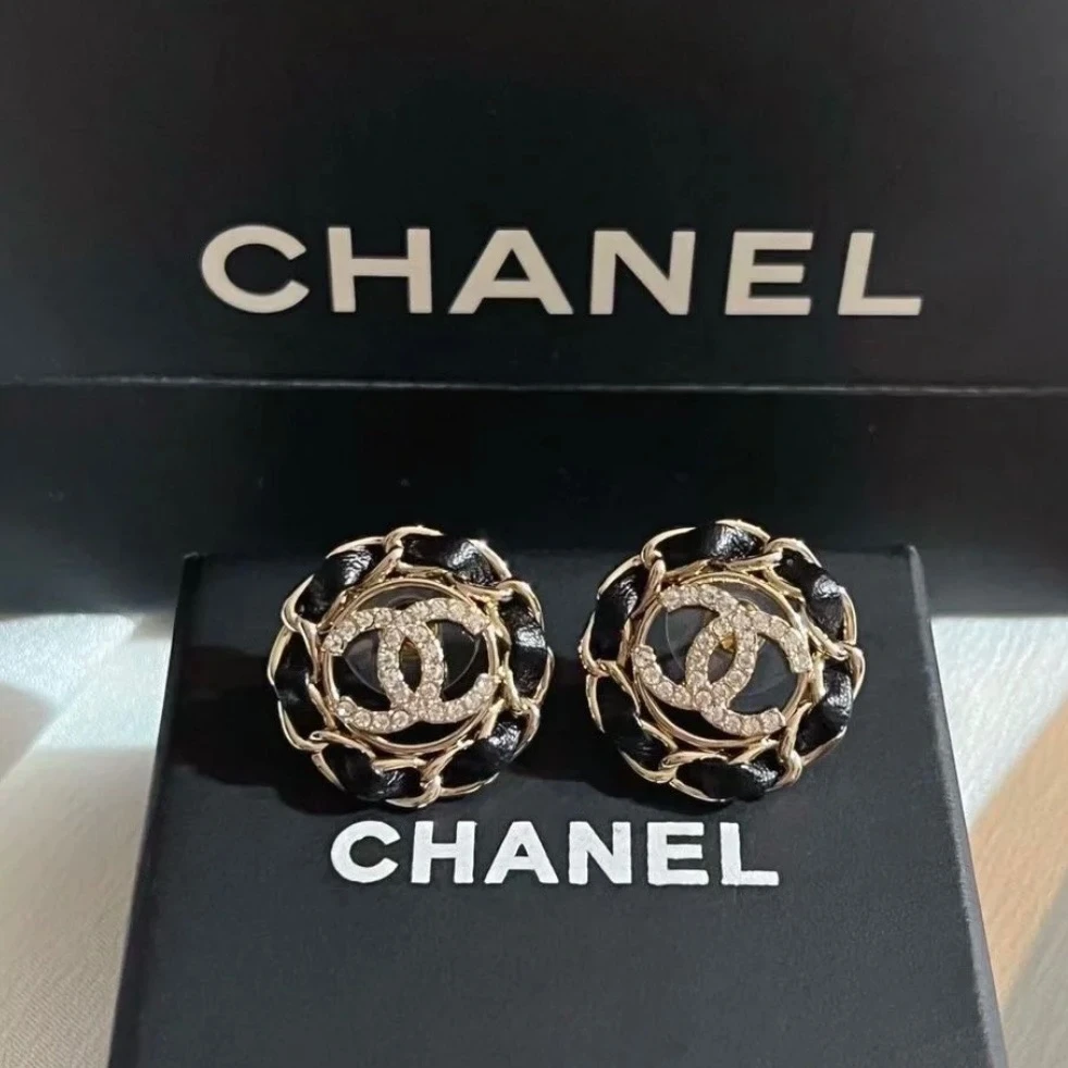 99新 Chanel/香奈儿 7姐专场/皮穿链圆环双C满钻耳钉