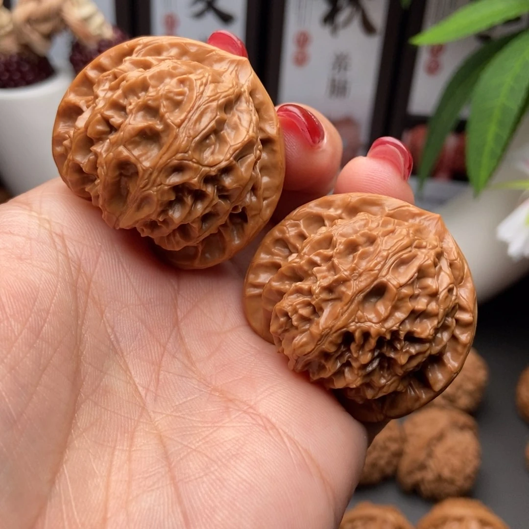 文玩核桃把件记****经宫灯