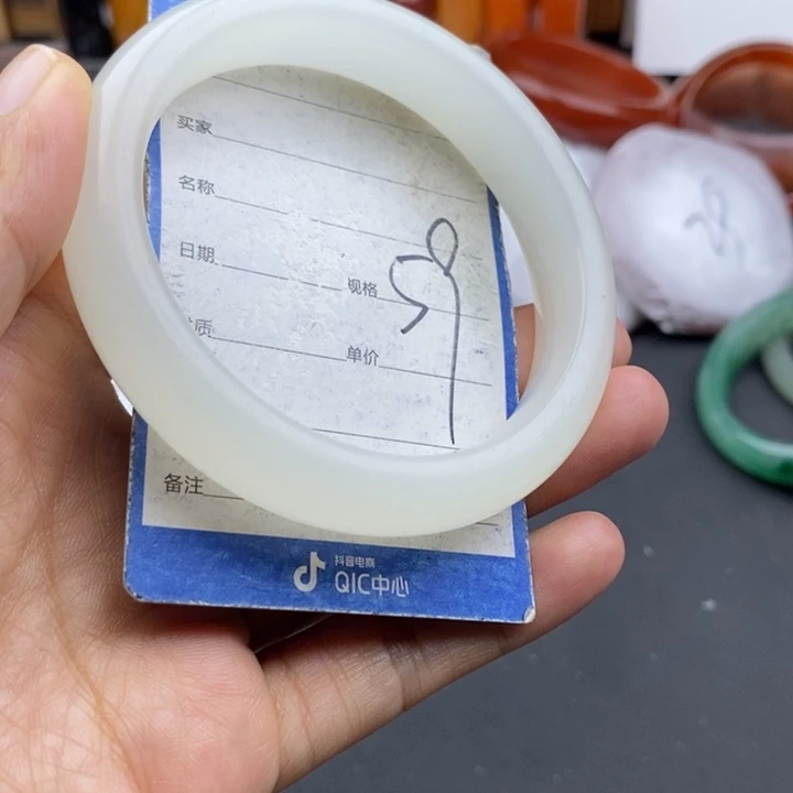 石英质玉未镶嵌手镯