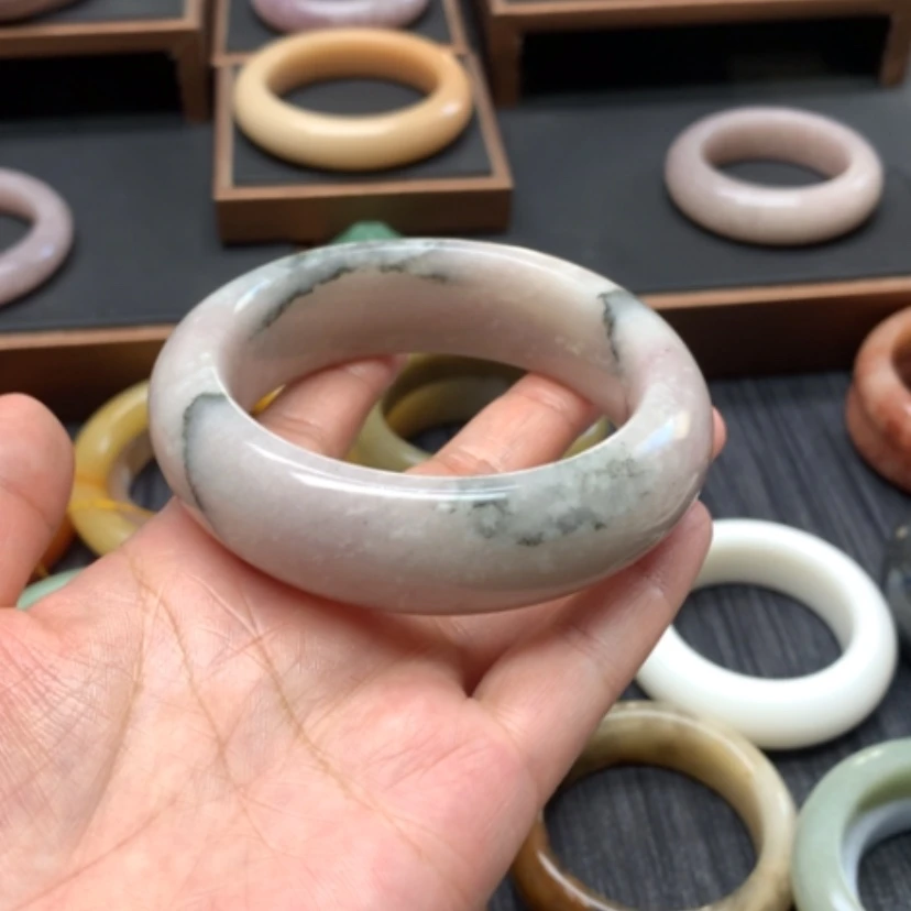 【闪购商品】石英质玉手镯未镶嵌变***㏒
