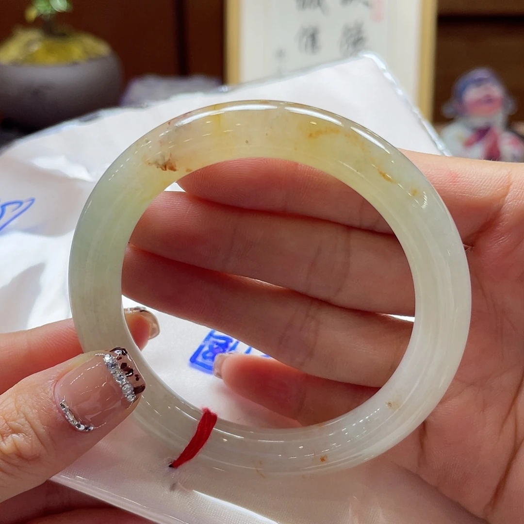 翡翠未镶嵌手镯8 号