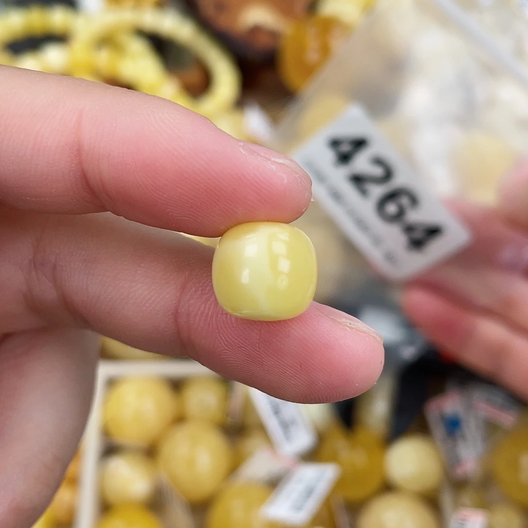 蜜蜡未镶嵌珠宝奇石11.6