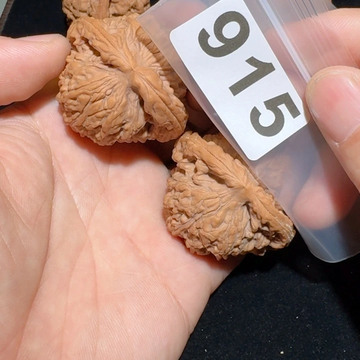 文玩核桃把件高*南疆47