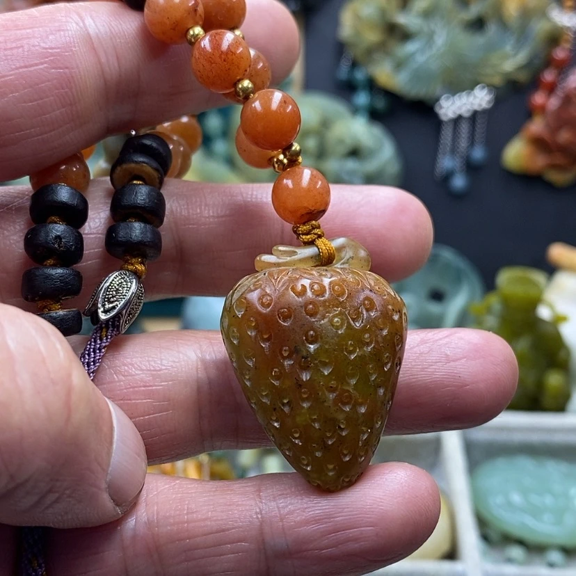 【闪购商品】蛇纹石玉未镶嵌吊坠