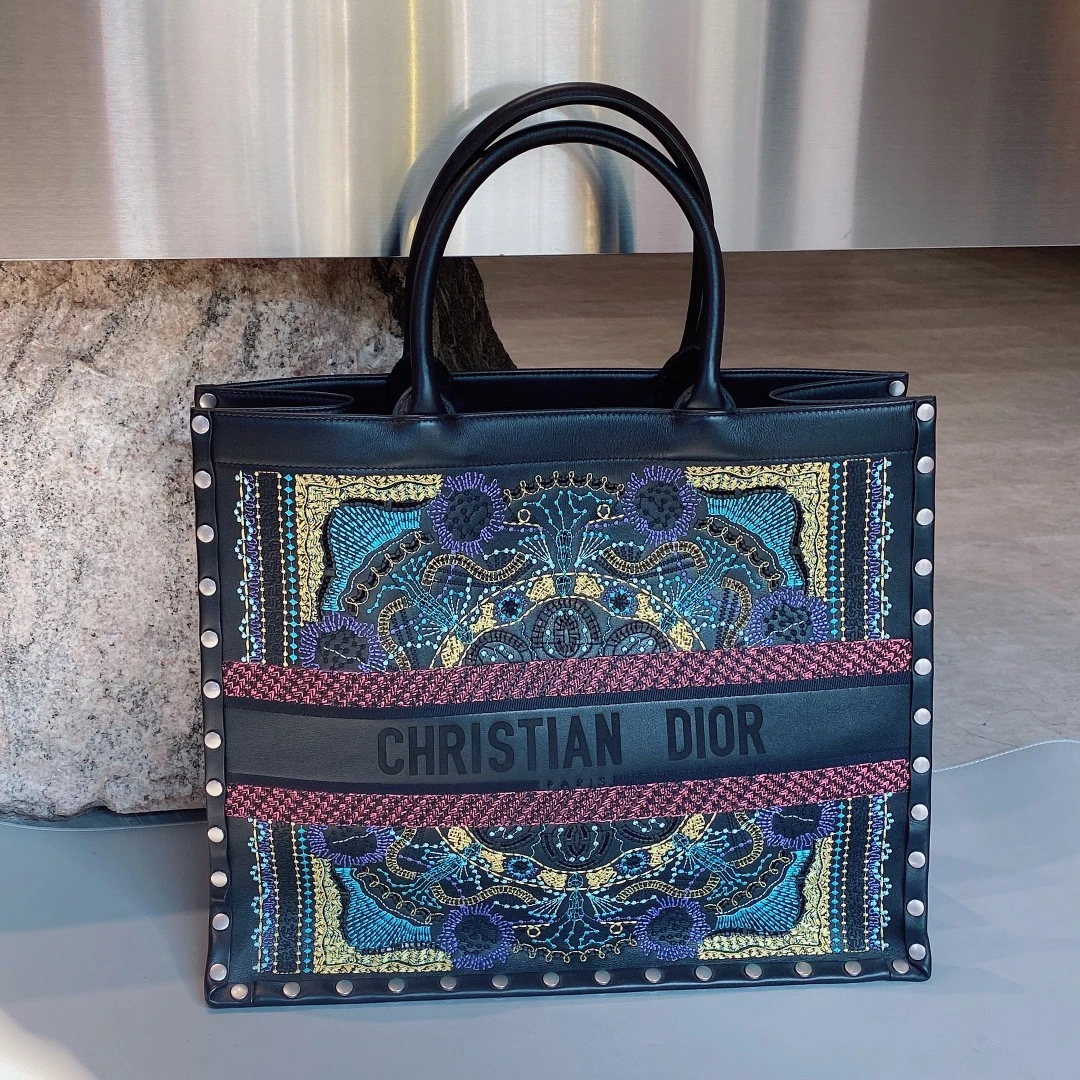 99新 DIOR/迪奥 book tote限量款彩色铆钉刺绣托特 大号 彩色牛皮