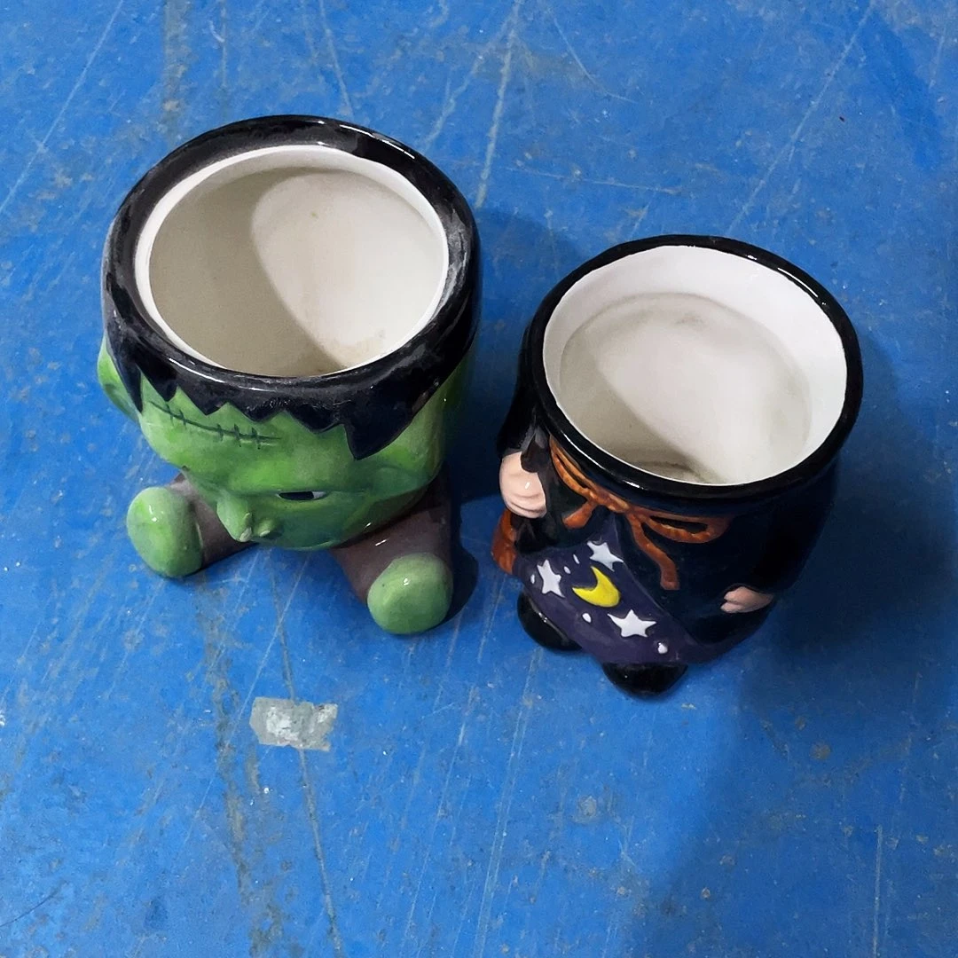 摆件劈*磕碰。封釉。