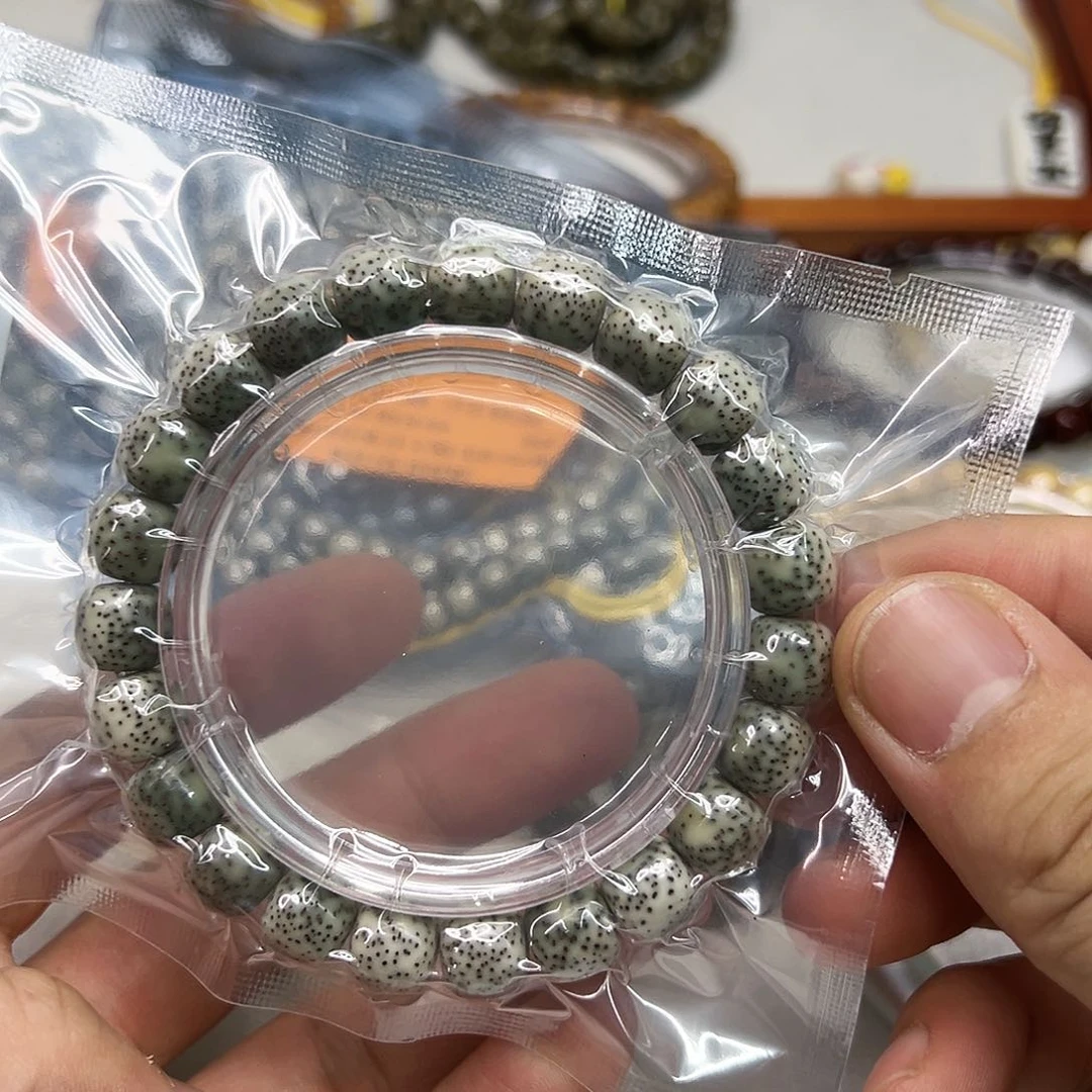 星月菩提手串19尽头卡姿兰大眼睛绿包白石玉星月菩提10×9