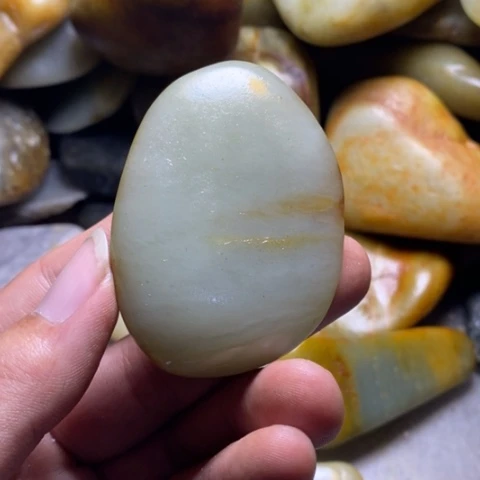 未镶嵌和田玉（糖玉）挂件