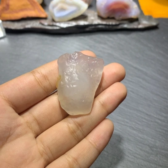 未镶嵌玛瑙/玉髓珠宝奇石