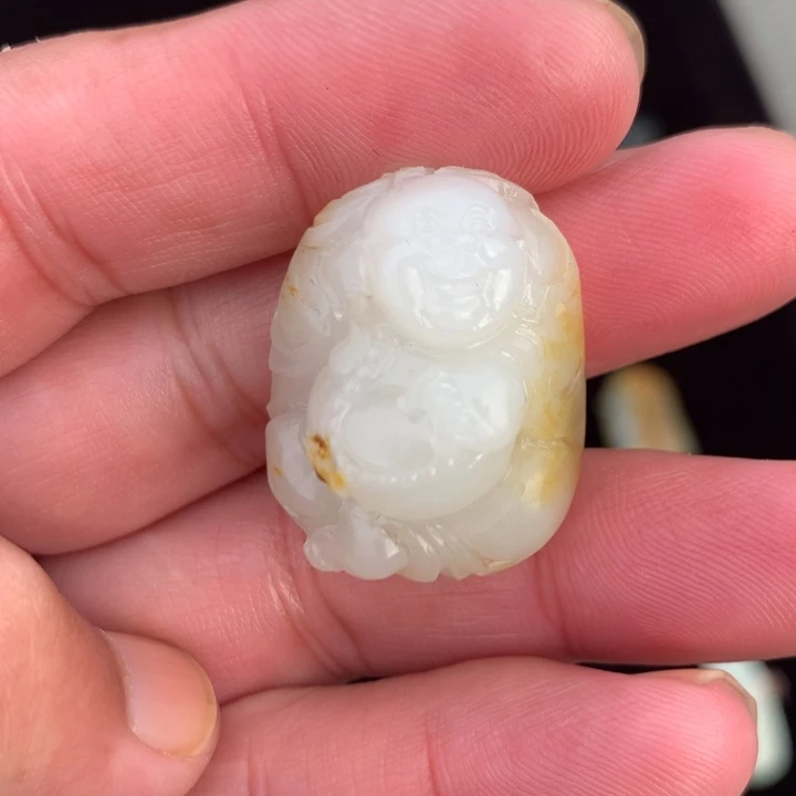 颈饰未镶嵌透闪石质玉
