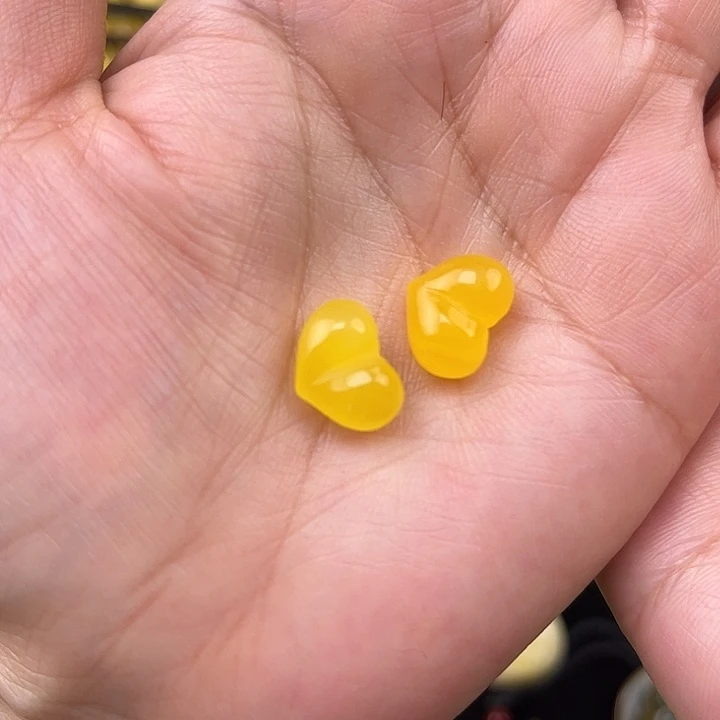 琥珀未镶嵌颈饰琥珀，多样性发其一