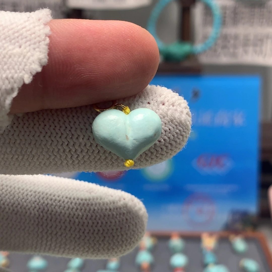 绿松石未镶嵌挂件