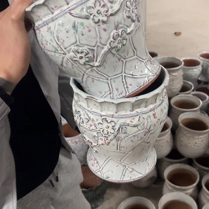 高度20厘米口18厘米