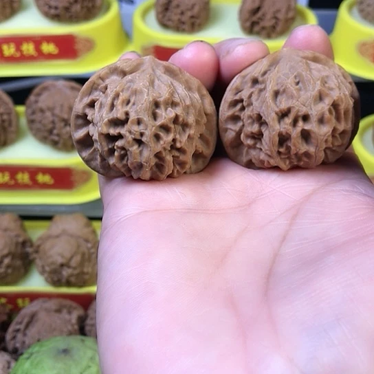 文玩核桃狮子头宫灯