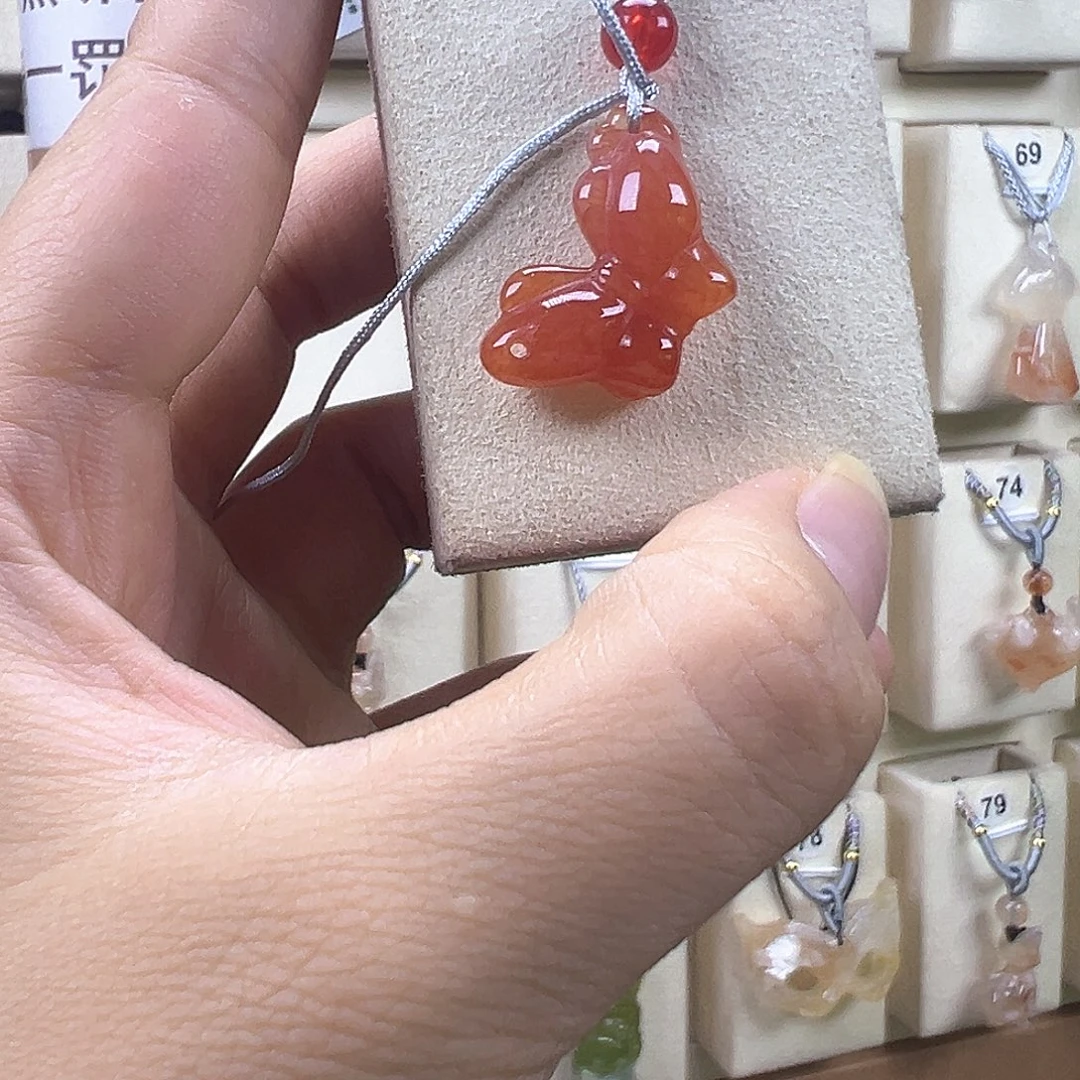 漓***寂石英质玉未镶嵌颈饰