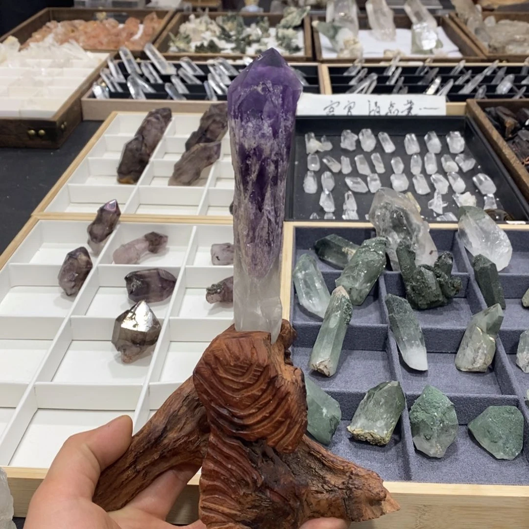 水晶天然水晶原石矿标未镶嵌小*迷