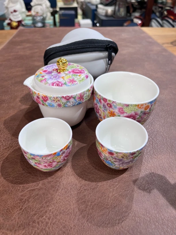 053珐琅彩万花一壶三杯旅行茶具