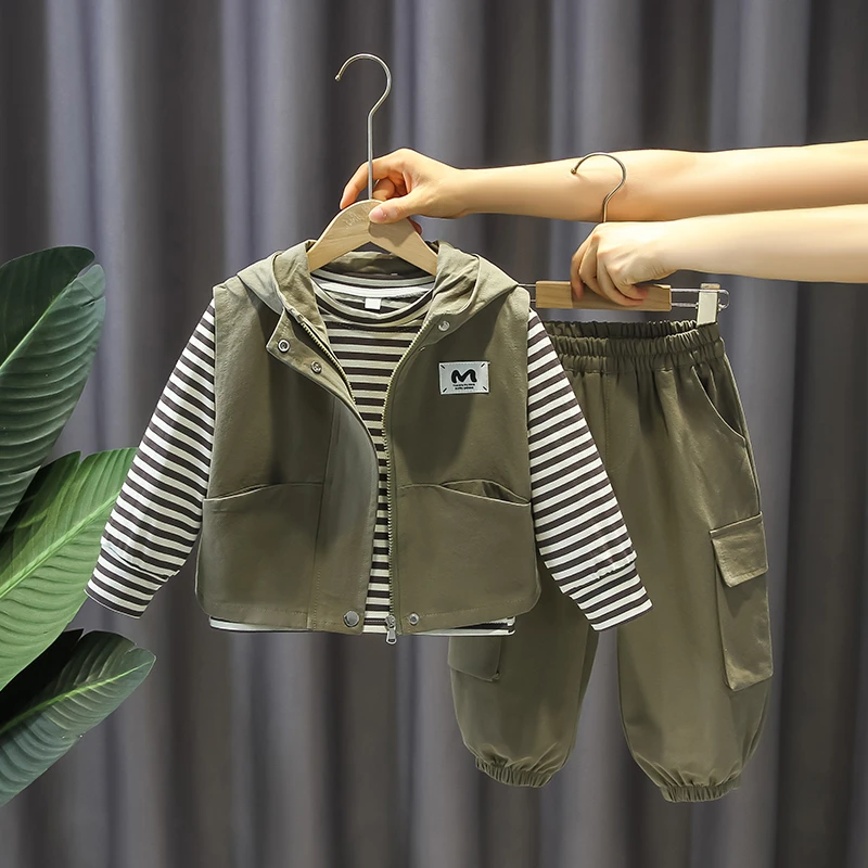 男童套装春秋款儿童洋气条纹T恤连帽马甲三件套宝宝秋季休闲衣服