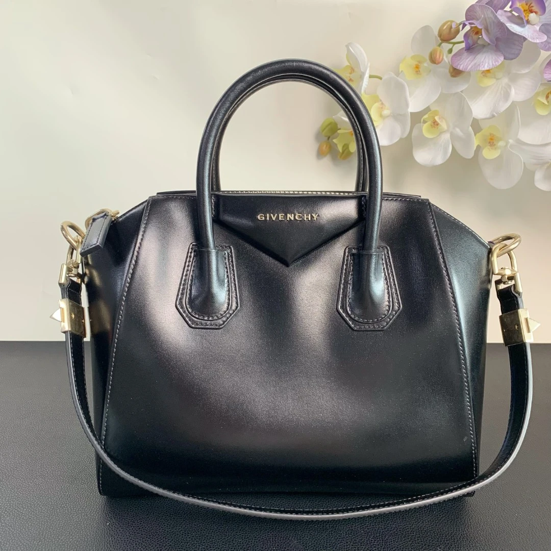95新 Givenchy/纪梵希 【99新】givenchy antigona 手袋