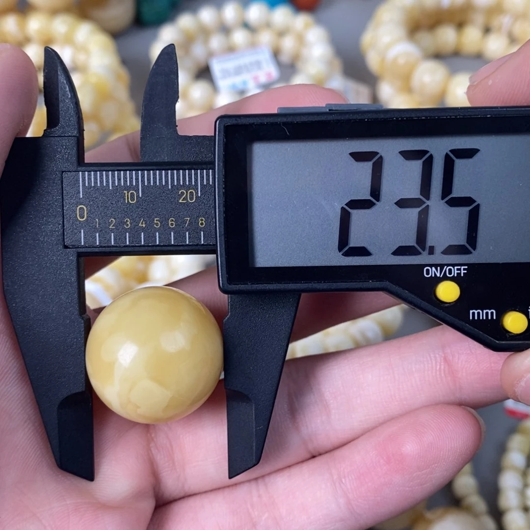 未镶嵌琥珀珠宝奇石