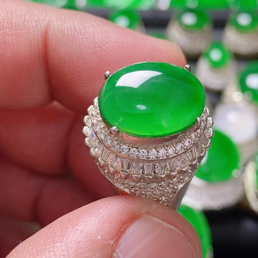 翡翠未镶嵌颈饰