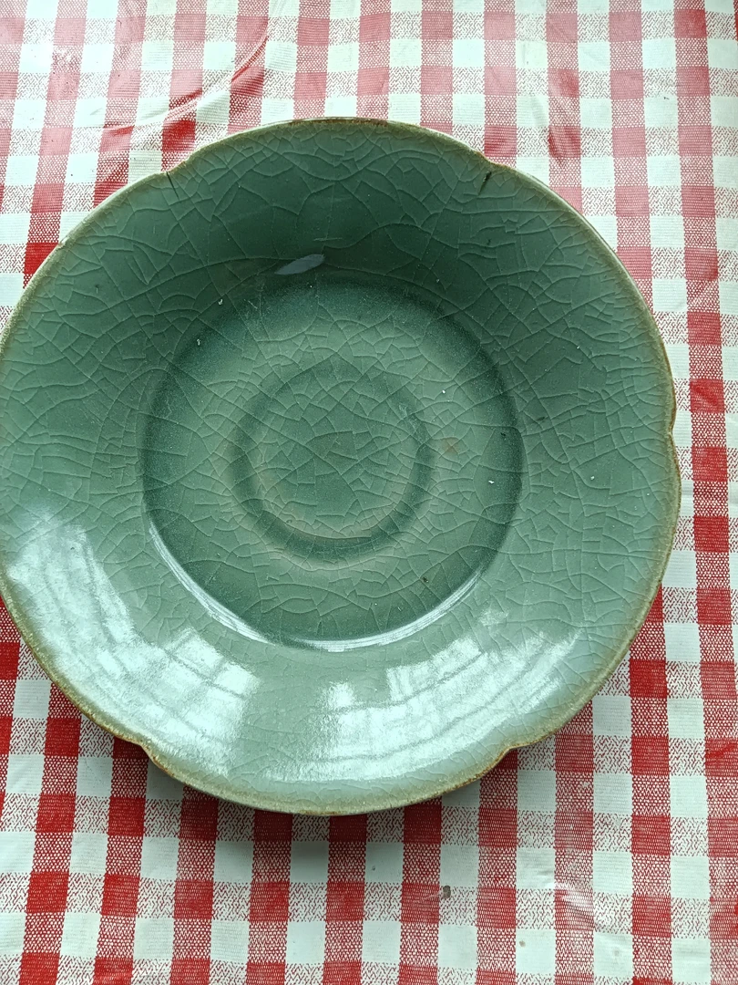 浙江龙泉窖花口盘