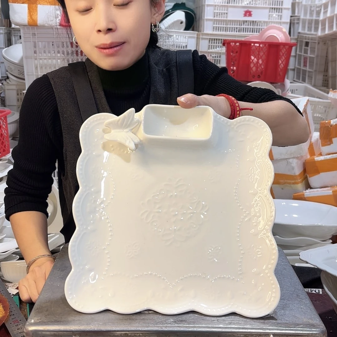 盘微瑕产品………四方饺子盘一个