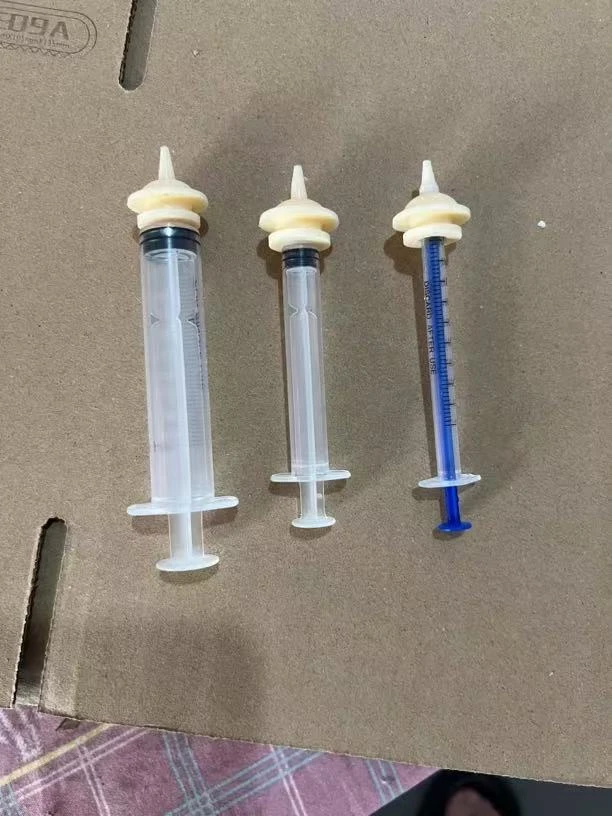 魔王松鼠喂奶器萌宠喂奶器