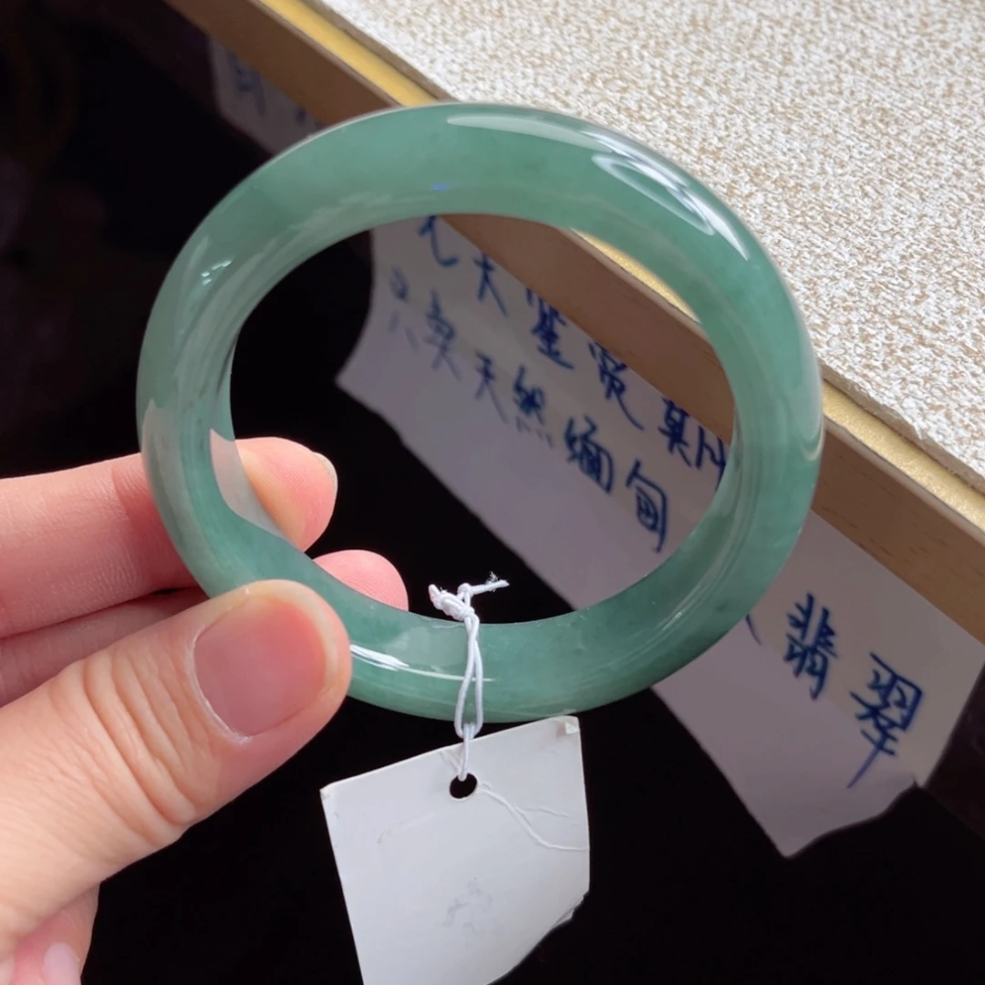 翡翠未镶嵌手镯手镯