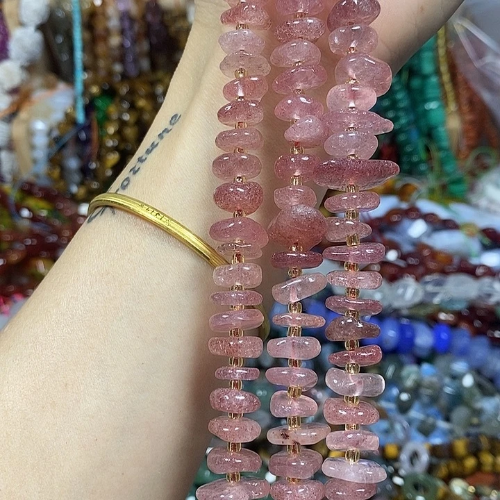 玛瑙/玉髓未镶嵌珠宝半成品天然草莓晶一条