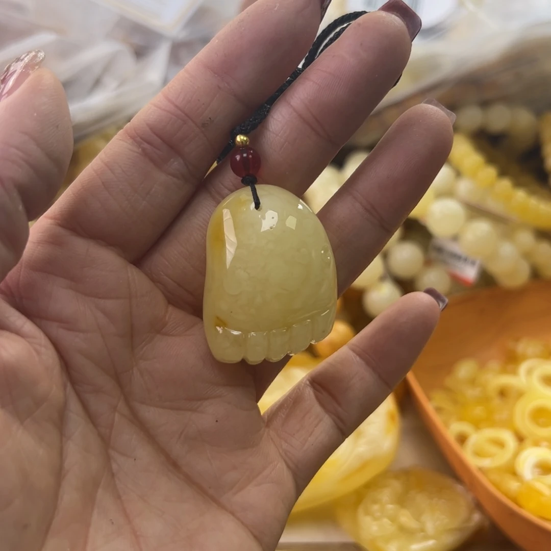 琥珀珠宝奇石未镶嵌