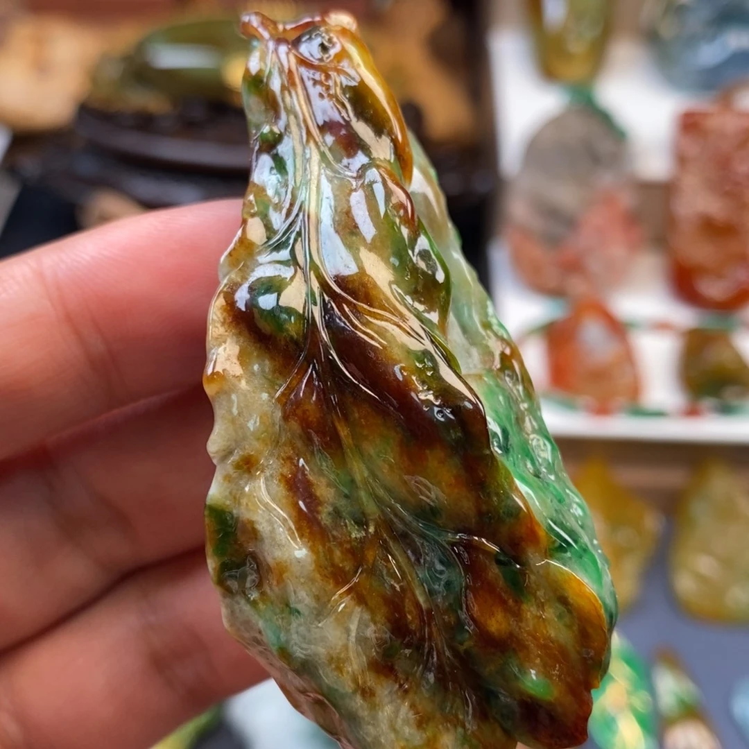 翡翠未镶嵌颈饰一叶一菩提