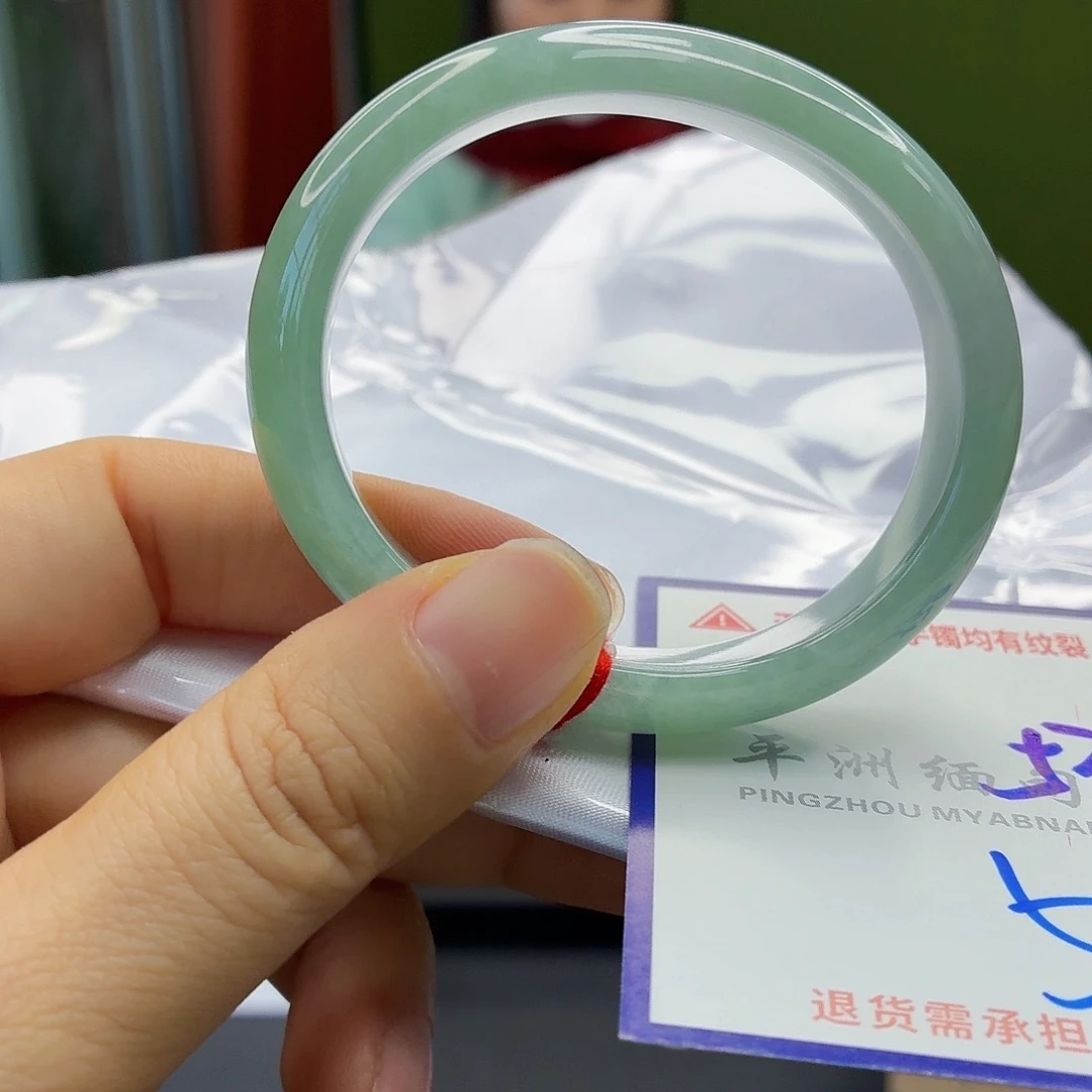 翡翠未镶嵌手镯翡翠