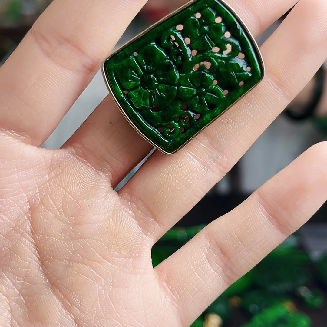 颈饰银S925镶嵌翡翠多样性