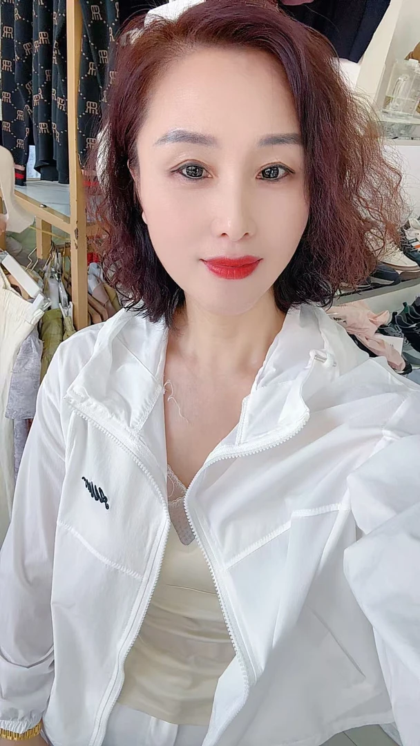 字母休闲百搭防晒